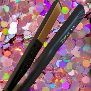 💕Power IQ Flat Iron💕